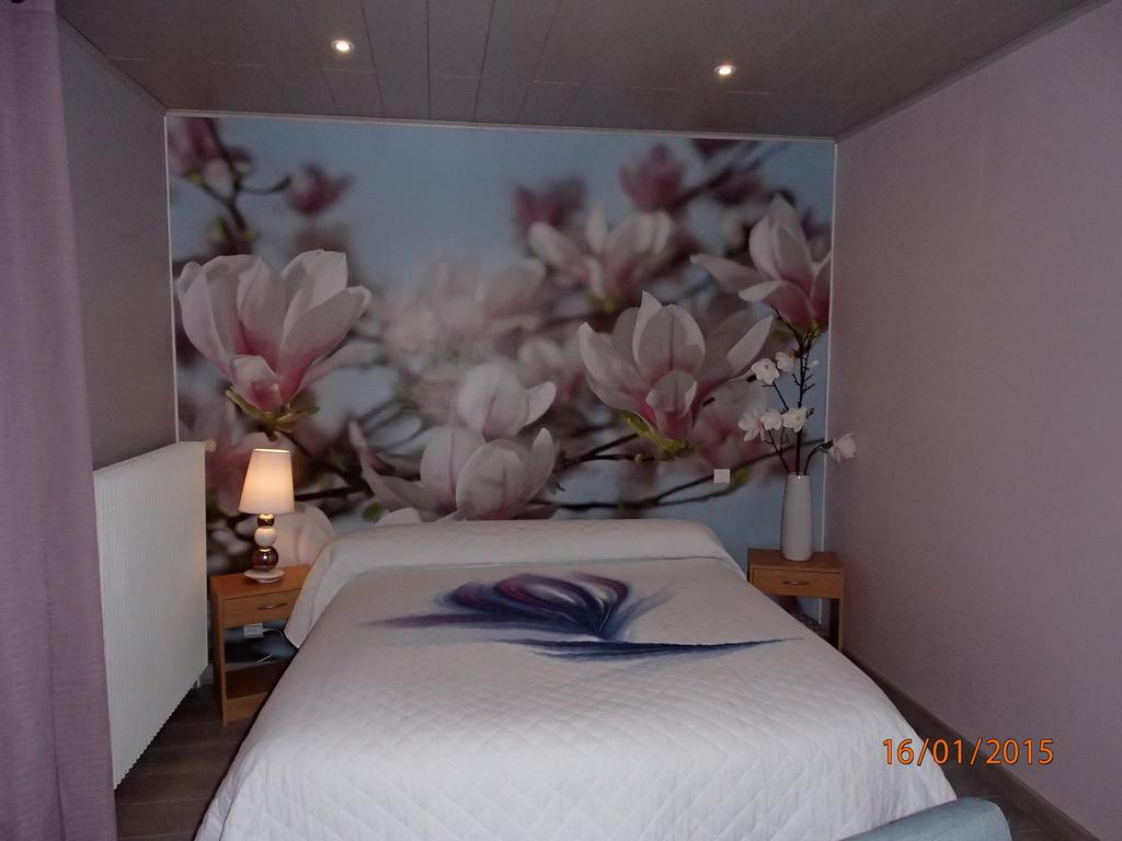 Le P'Tit Bonheur Bed and Breakfast Chilly-sur-Salins Exteriör bild