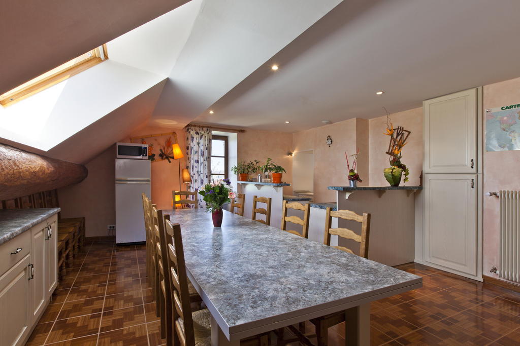 Le P'Tit Bonheur Bed and Breakfast Chilly-sur-Salins Exteriör bild
