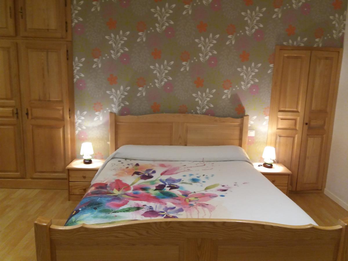 Le P'Tit Bonheur Bed and Breakfast Chilly-sur-Salins Exteriör bild